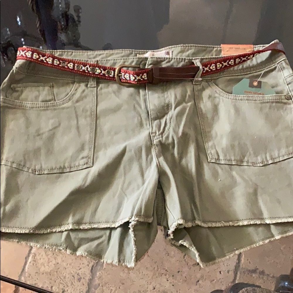 Claaaic fit shorts!  